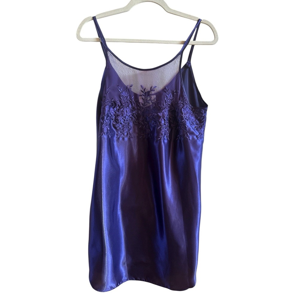 Vintage Dentelle‎ Purple Woman's Medium Satin Embellished  Top Slip Night Gown